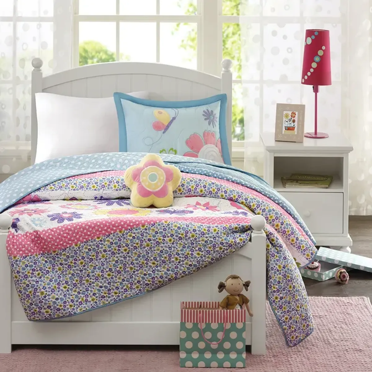 Mi Zone Kids Crazy Daisy Multi Reversible Quilt Set with Throw Pillow