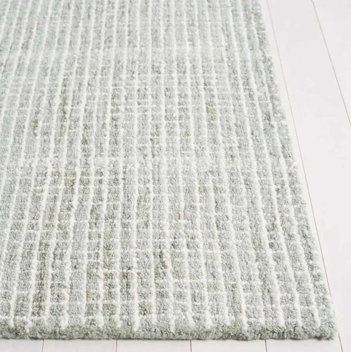 ABSTRACT 482 SAGE  2'-3' x 8' Runner Rug