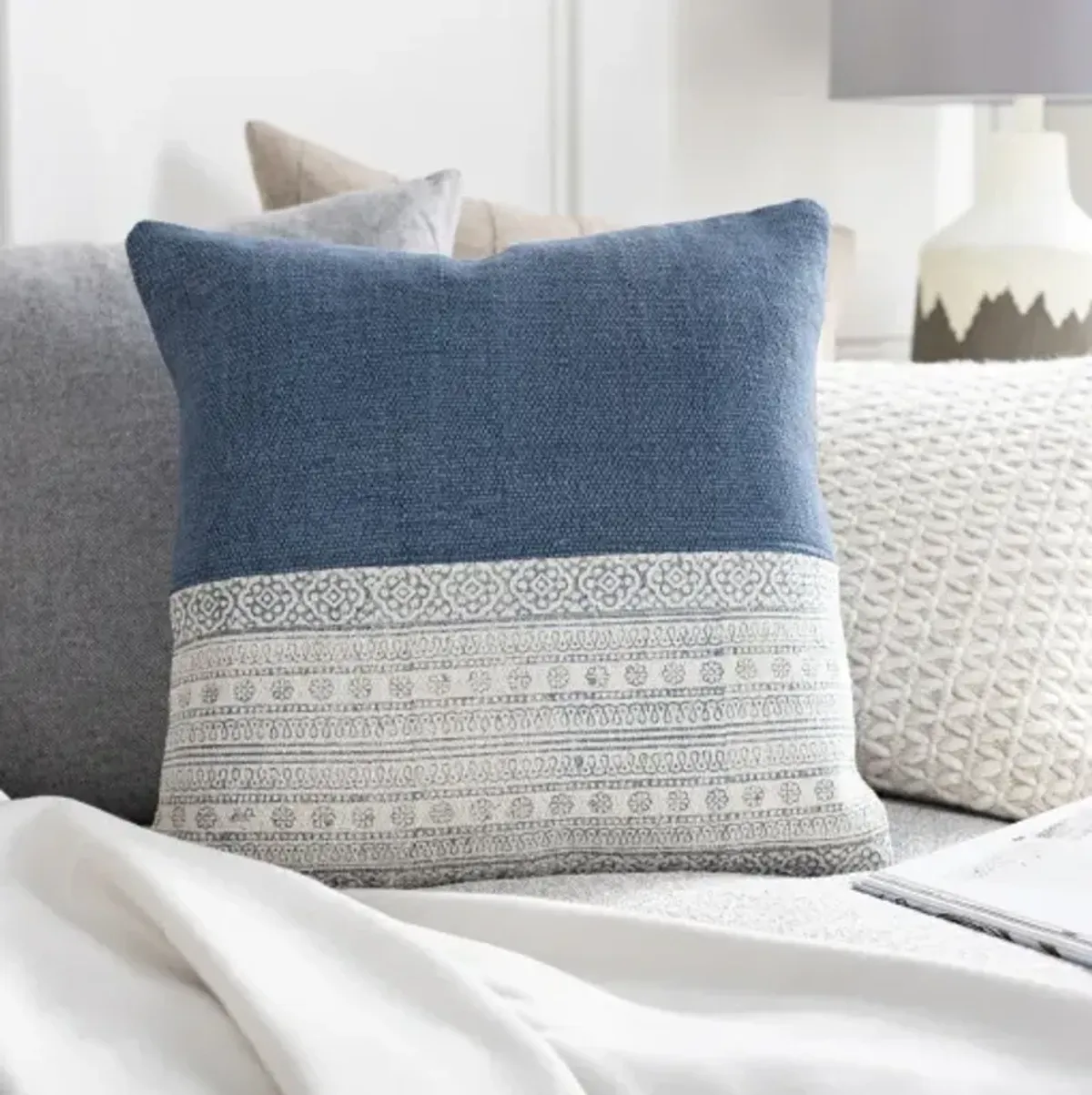 Lola 20"H x 20"W Pillow Kit