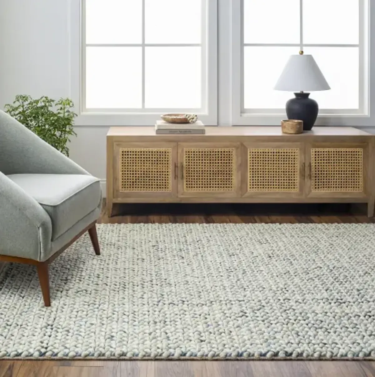 Avera 5' x 7'6" Rug