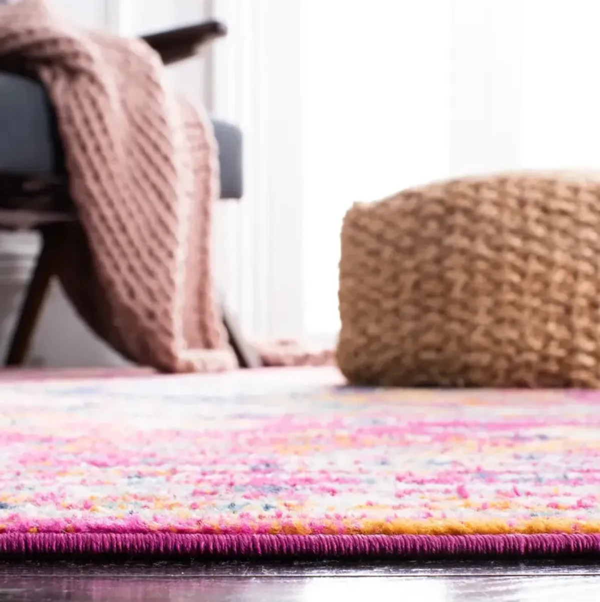 MADISON 154 FUCHSIA  2'-3' x 6' Runner Rug