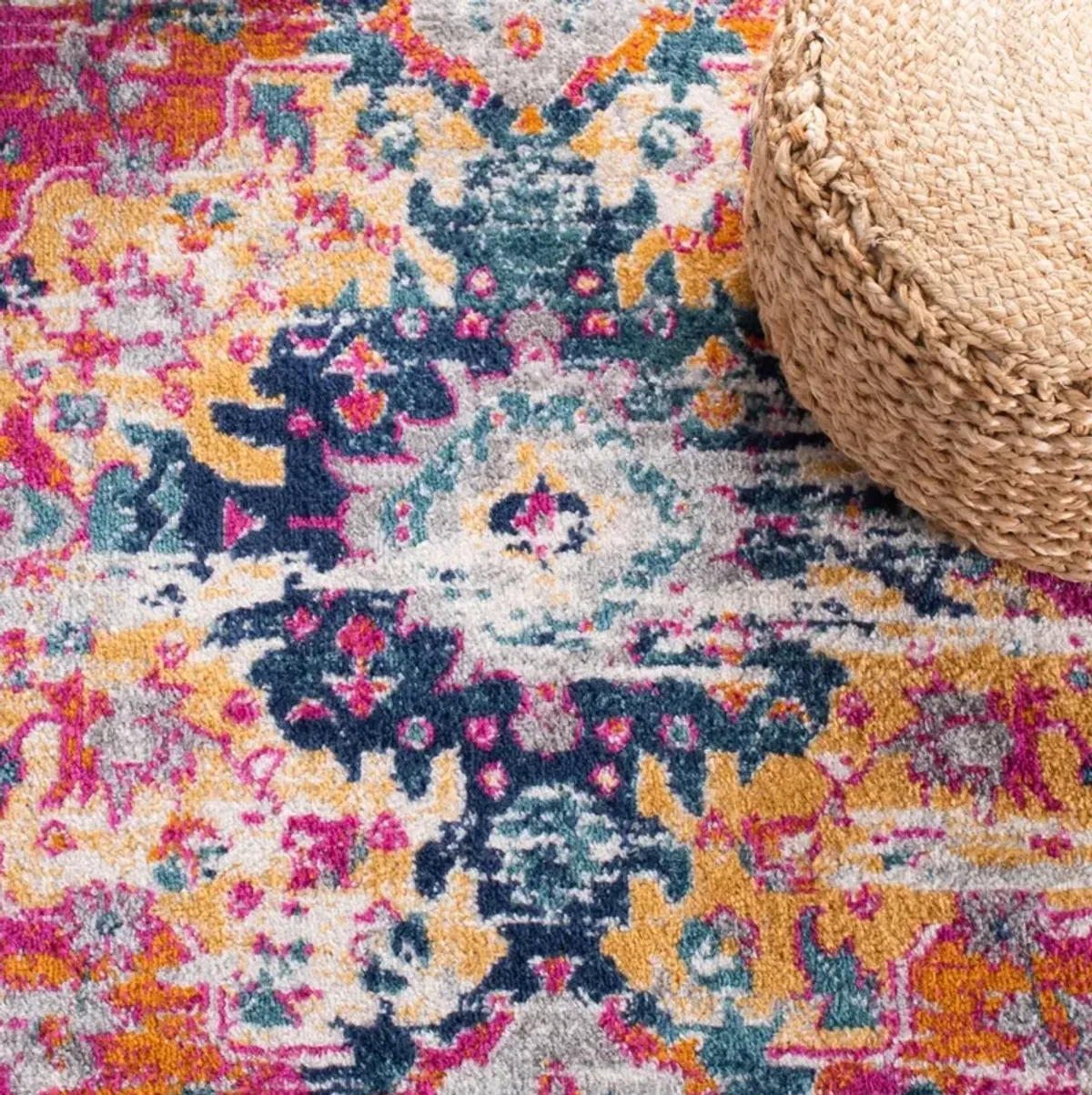 MADISON 154 FUCHSIA  2'-3' x 6' Runner Rug