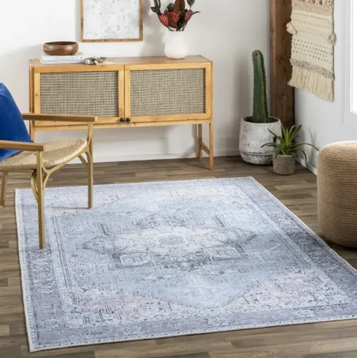 Amelie 6'7" x 9' Rug