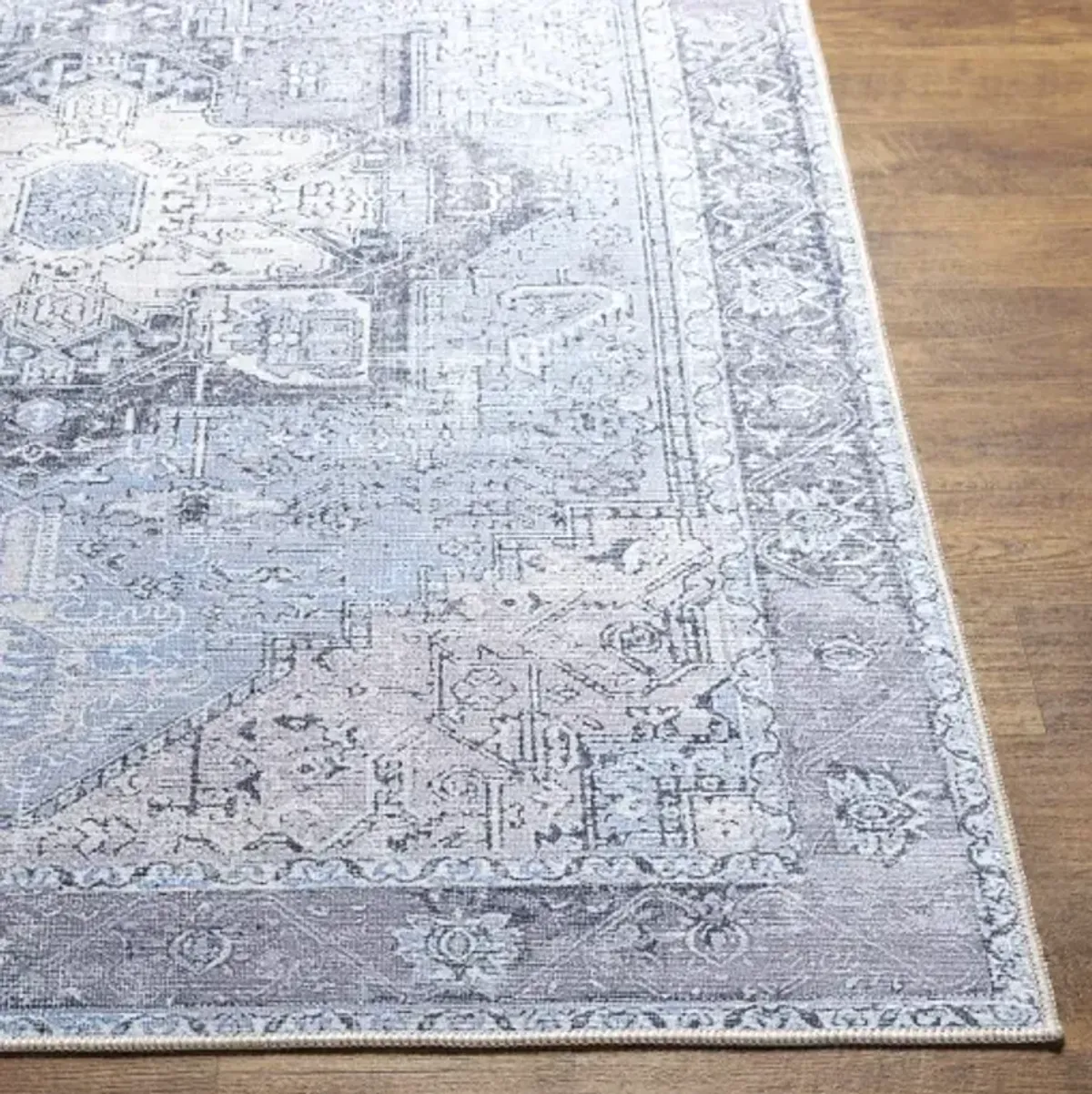 Amelie 6'7" x 9' Rug