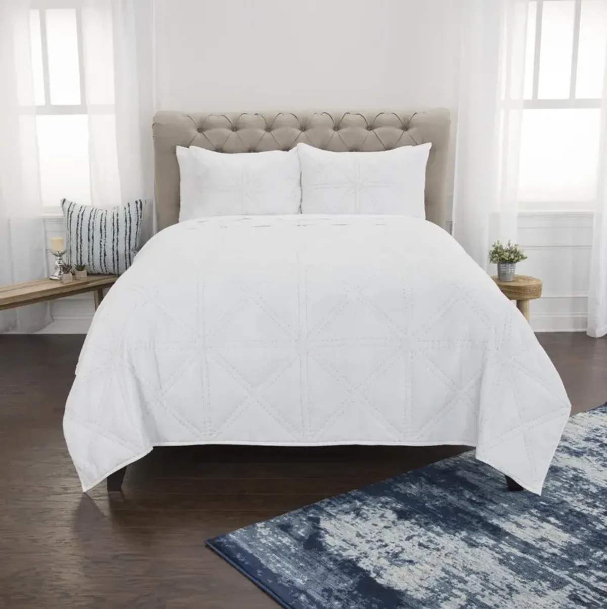 Maddux Place- Simpson White King Solid White Quilt -  Set of 3