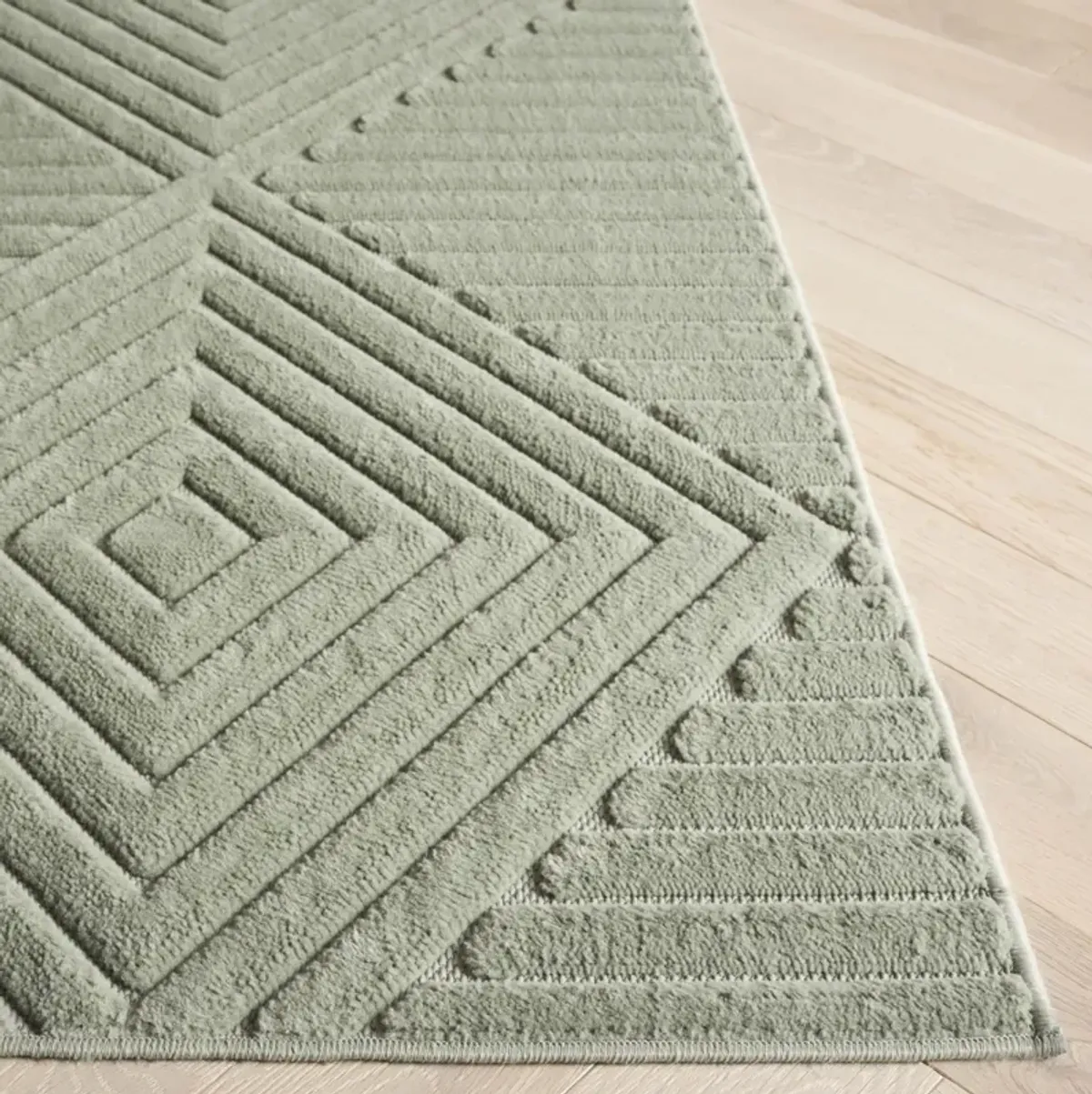 SELENA 684 GREEN 2'-2' x 8' Runner Rug