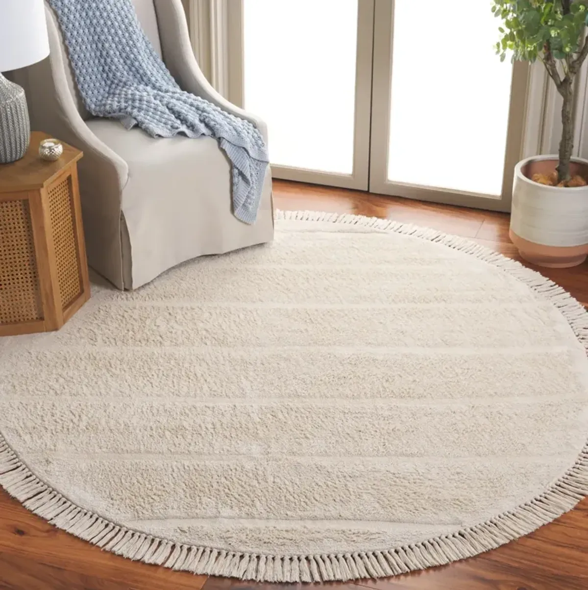 EASY CARE 217 IVORY 6' x 6' Round Round Rug