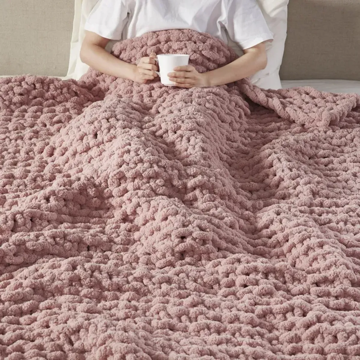 Madison Park Chenille Chunky Knit Blush Throw