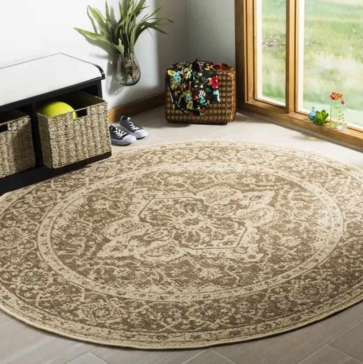 LINDEN 137 Collection LND137D-4R Beige / Cream 4' X 4' Round