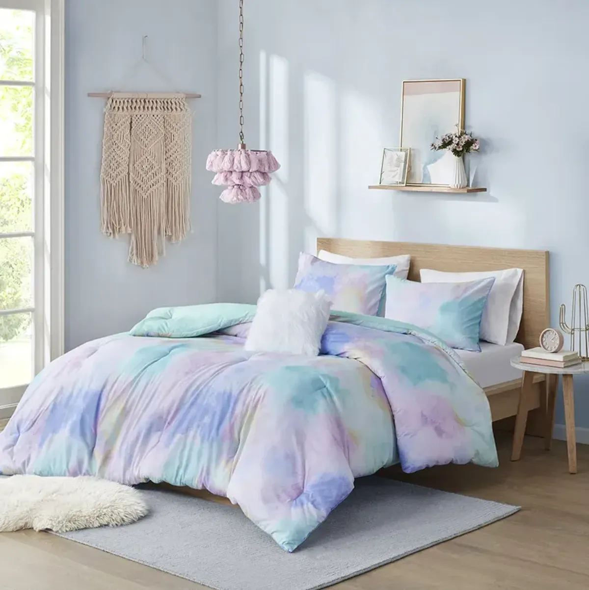 Intelligent Design Cassiopeia Aqua Watercolor Tie Dye Printed Comforter Set with Throw Pillow