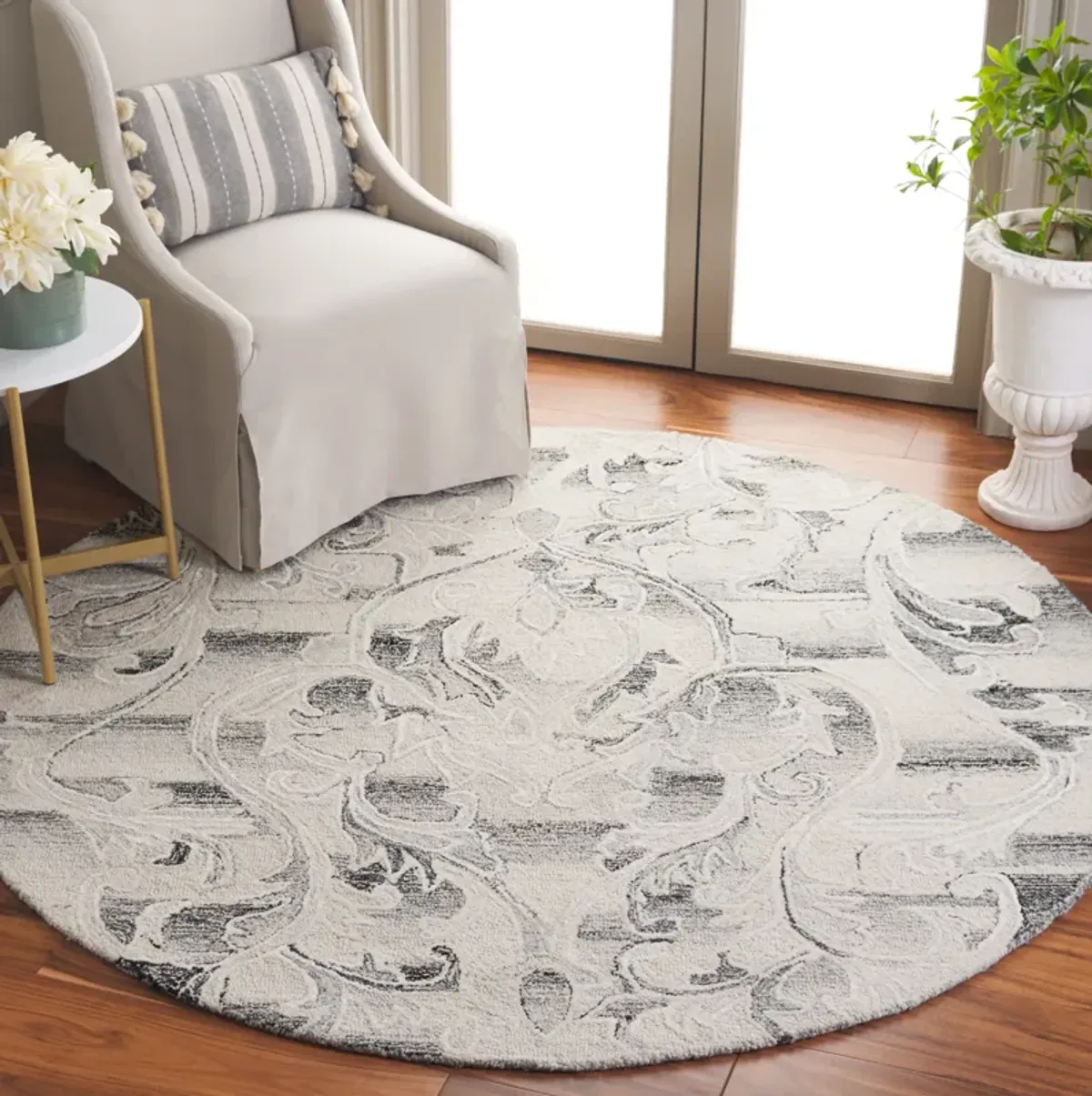 METRO Hand Tufted 6' x 6' Round area rug