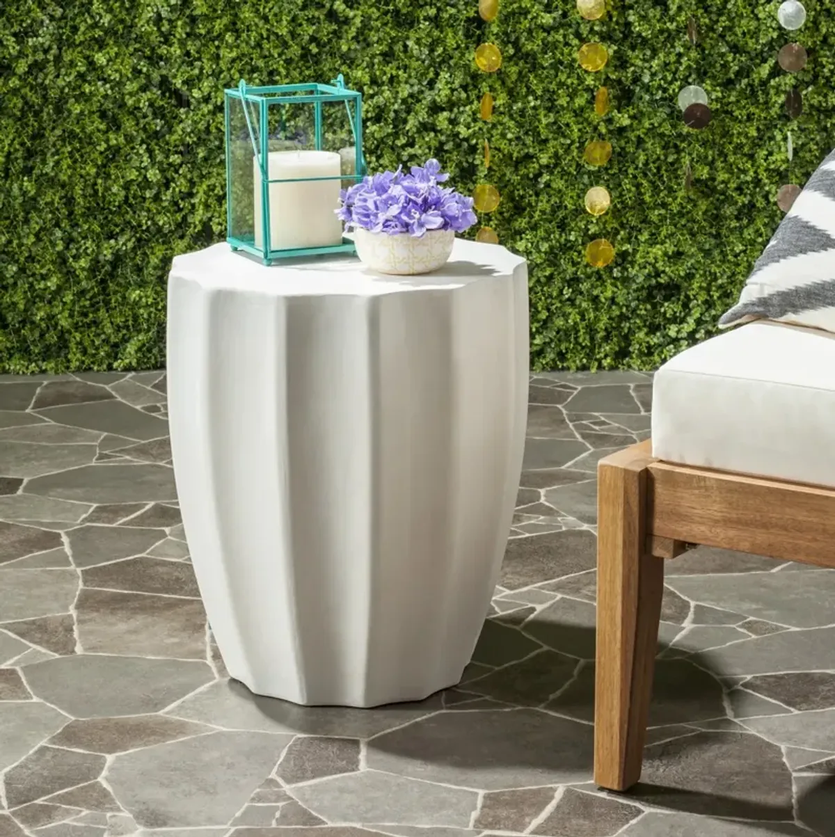 Jaslyn Indoor/Outdoor Modern Table