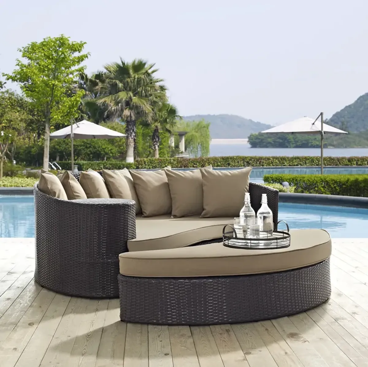 Convene Outdoor Patio Daybed