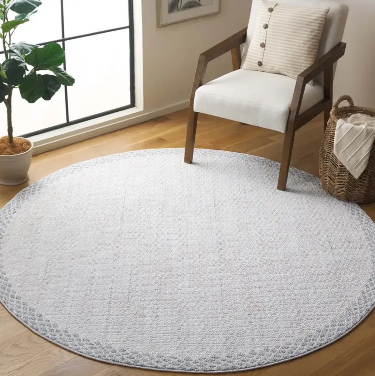 MSR1904 SERENITY IVORY  6'-7' x 6'-7' Round Round Rug