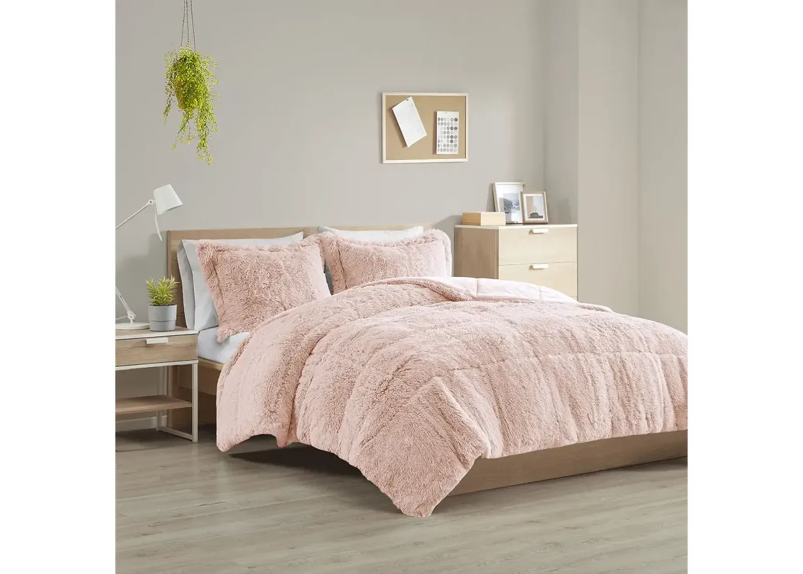 Intelligent Design Malea Blush Shaggy Long Fur Comforter Mini Set