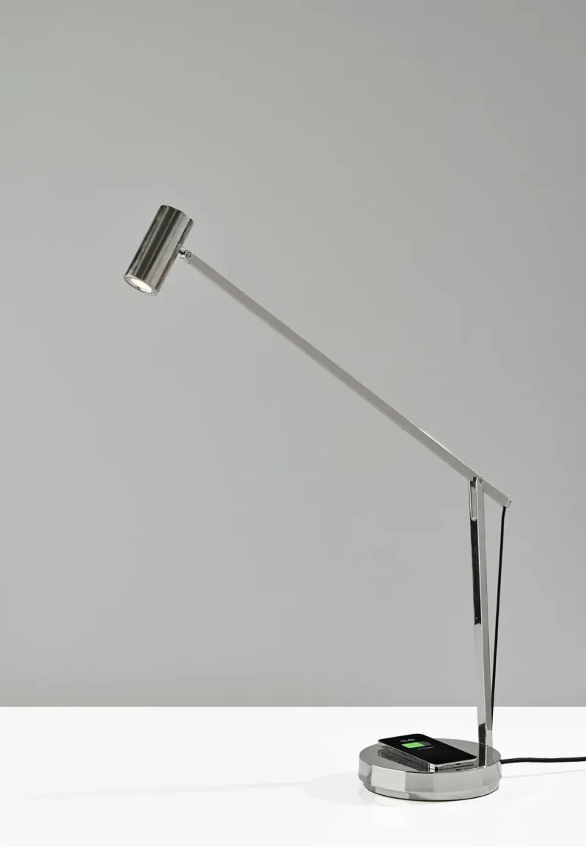 Turrell Task Lamp w. Wireless Charging