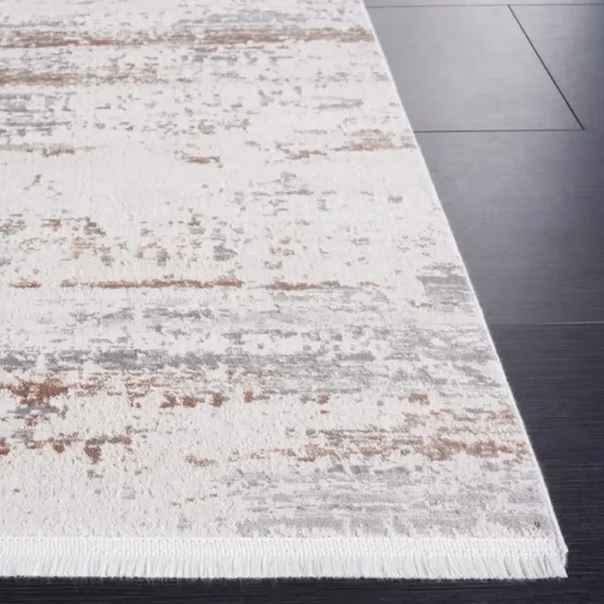 DIAMOND 130 2'-2' X 8' Runner Rug