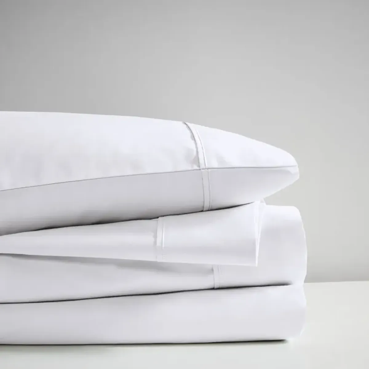 Beautyrest 700 Thread Count White Cotton Tri-Blend 4 PC Sheet Set