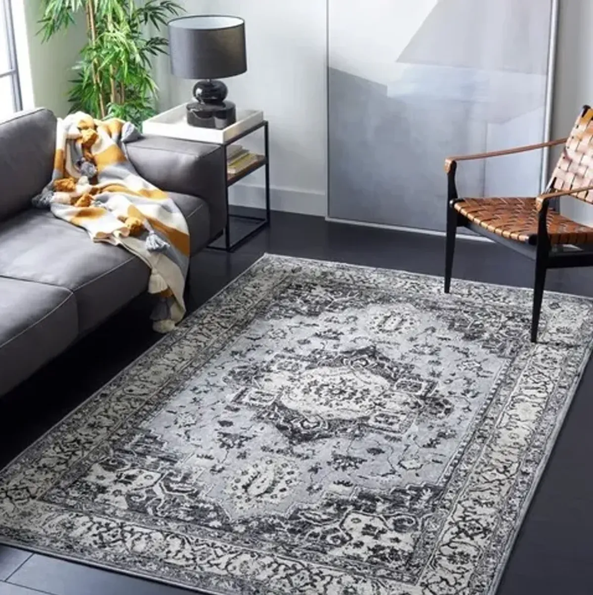 Brentwood 851 Grey / Black 6' X 9' Medium Rectangle Powerloomed Rug