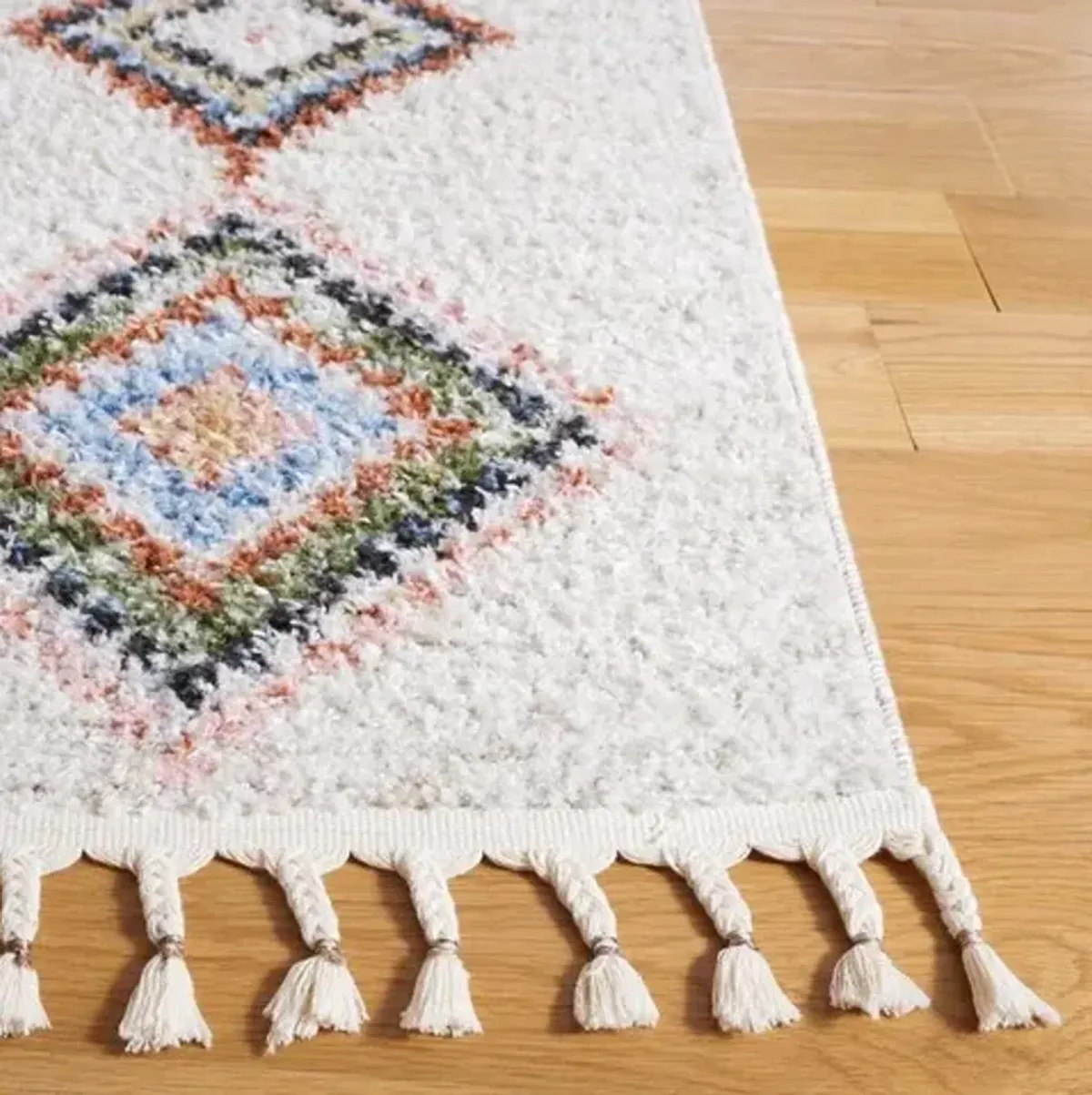 CHAPEL 402 Beige  4' X 6' Small Rectangle Rug