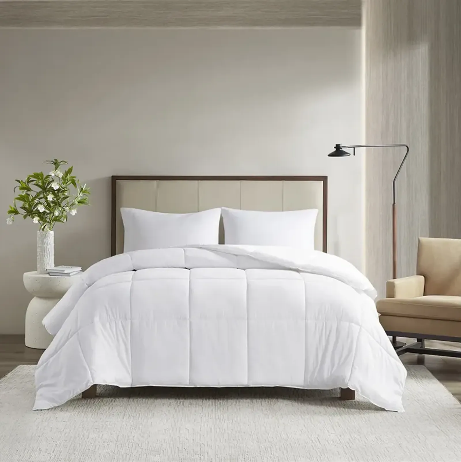 Madison Park Winfield White 300 Thread Count Cotton Shell Luxury Down Alternative Comforter