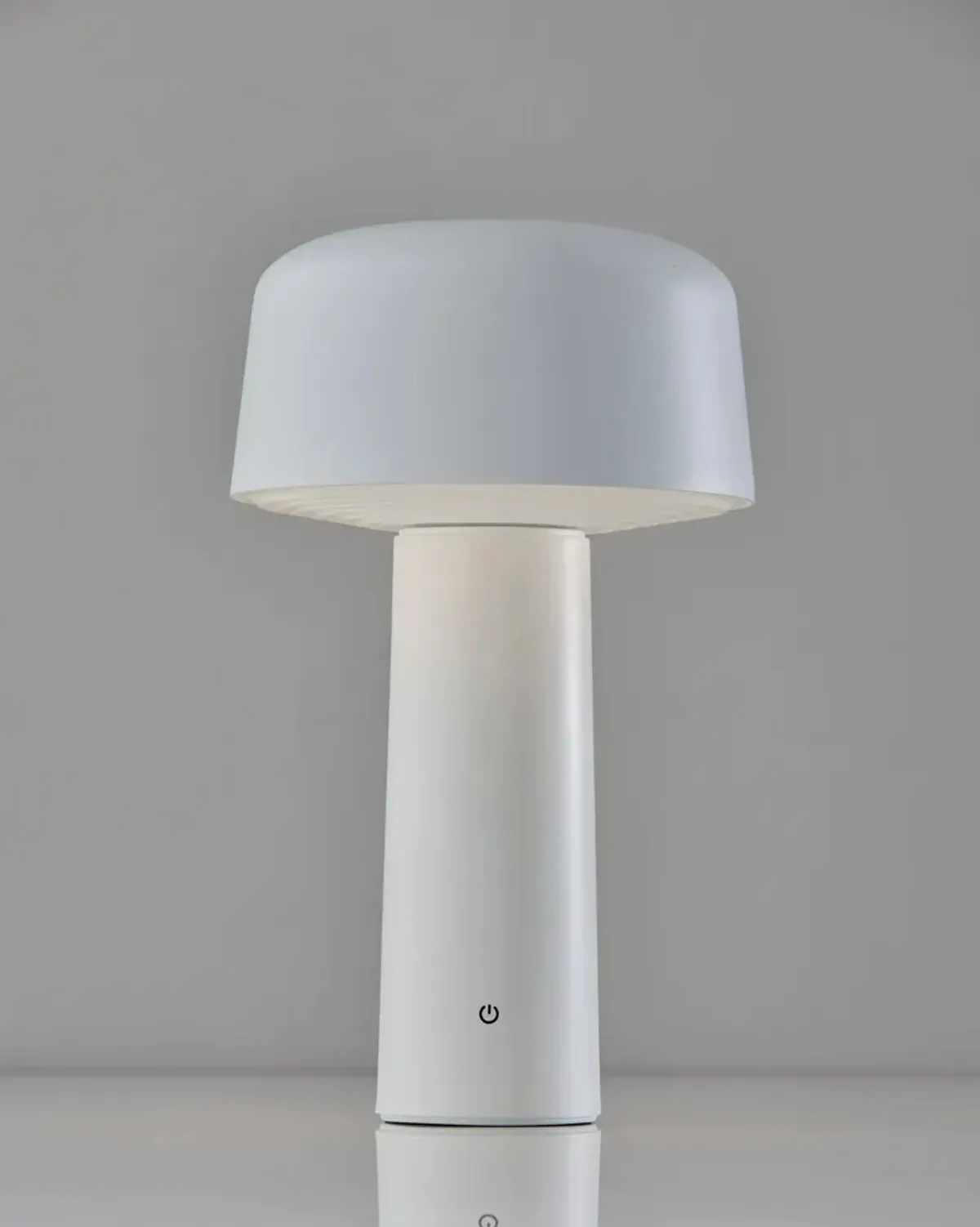 Lenny LED Cordless Table Lamp