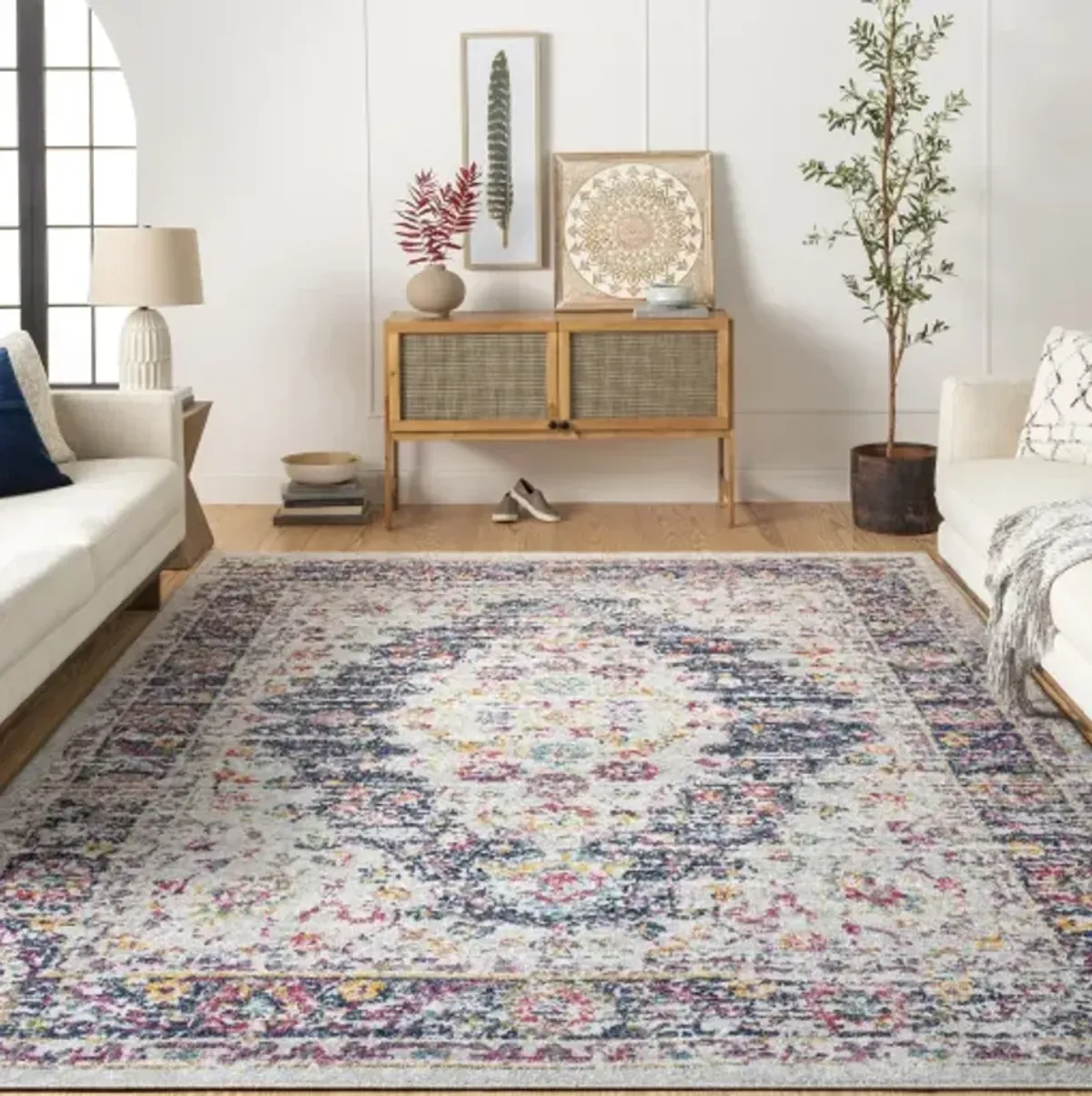 Elaziz 2' x 3' Rug