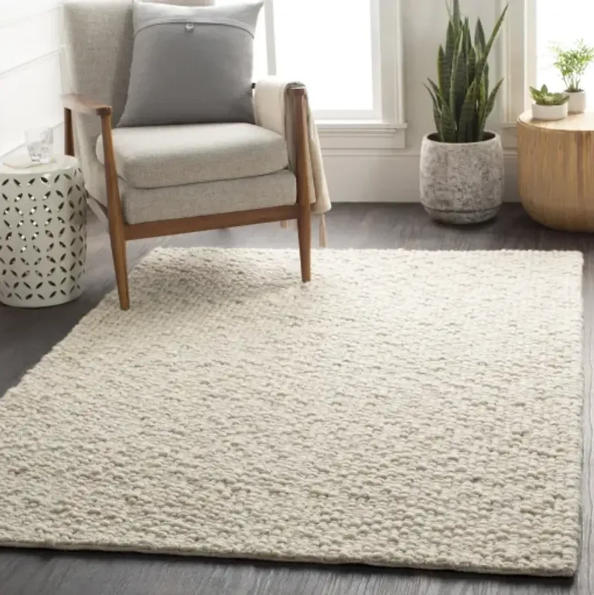 Neravan NER-1001 2'6" x 8' Rug