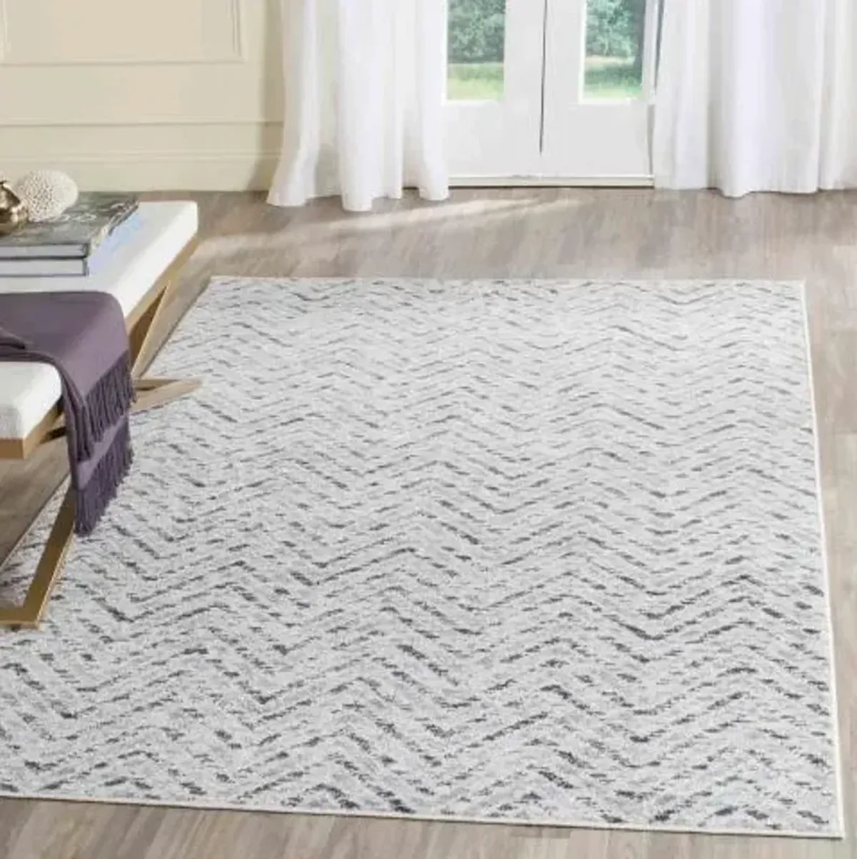 Adirondack Contemporary Ivory / Charcoal 4' X 4' Square Powerloomed Rug