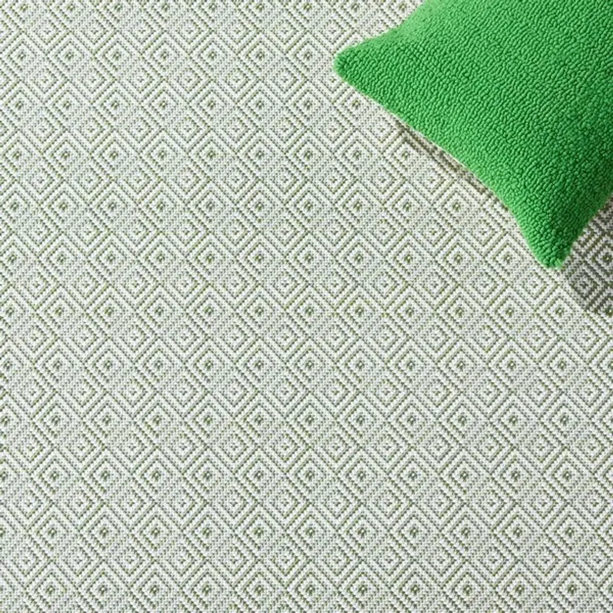 HAMPTON 230 Green  2' X 9' Runner Rug