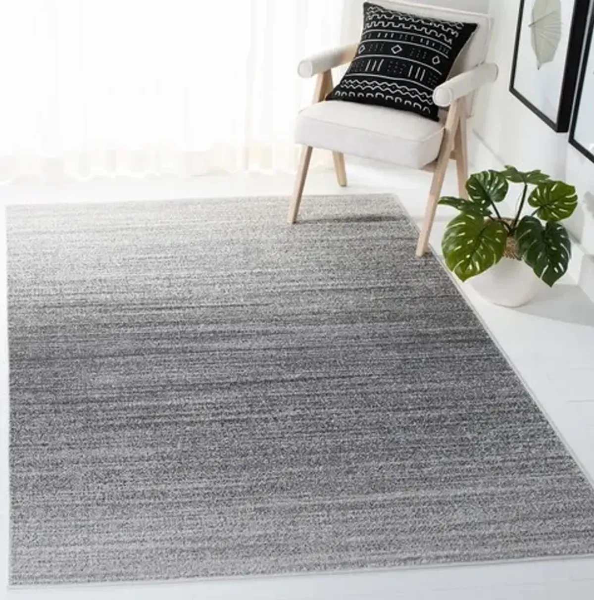 Adirondack Contemporary Grey / Ivory 4' X 6' Powerloomed Rug