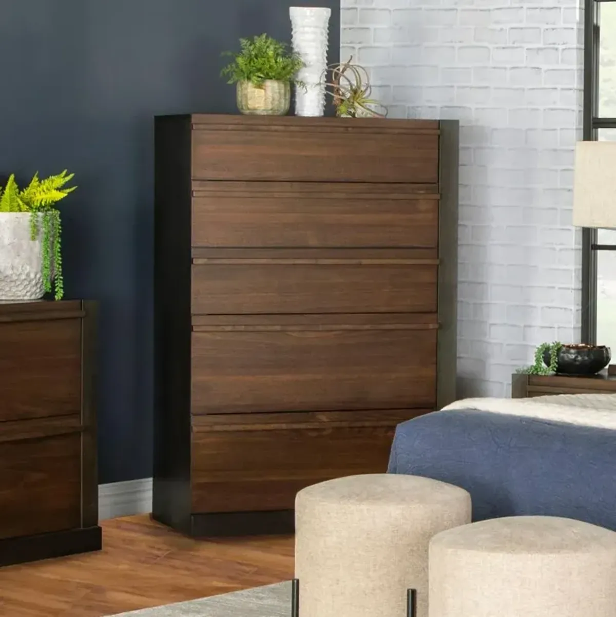 Azalia 5-drawer Chest Black and Walnut