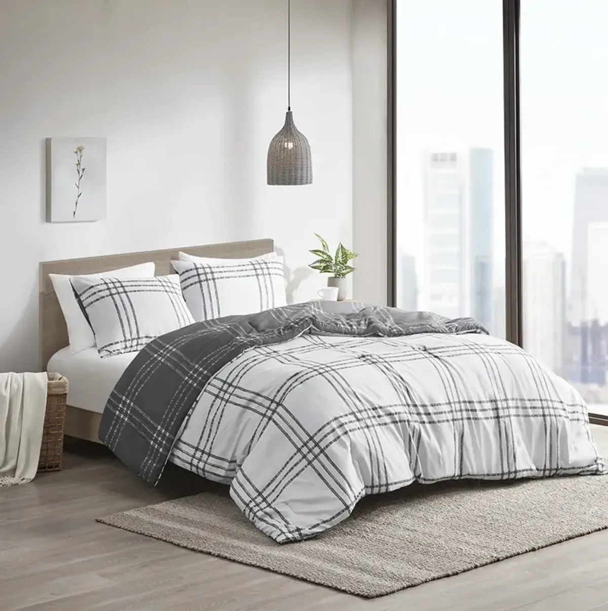 Intelligent Design Pike White/Gray Plaid Reversible Comforter Set