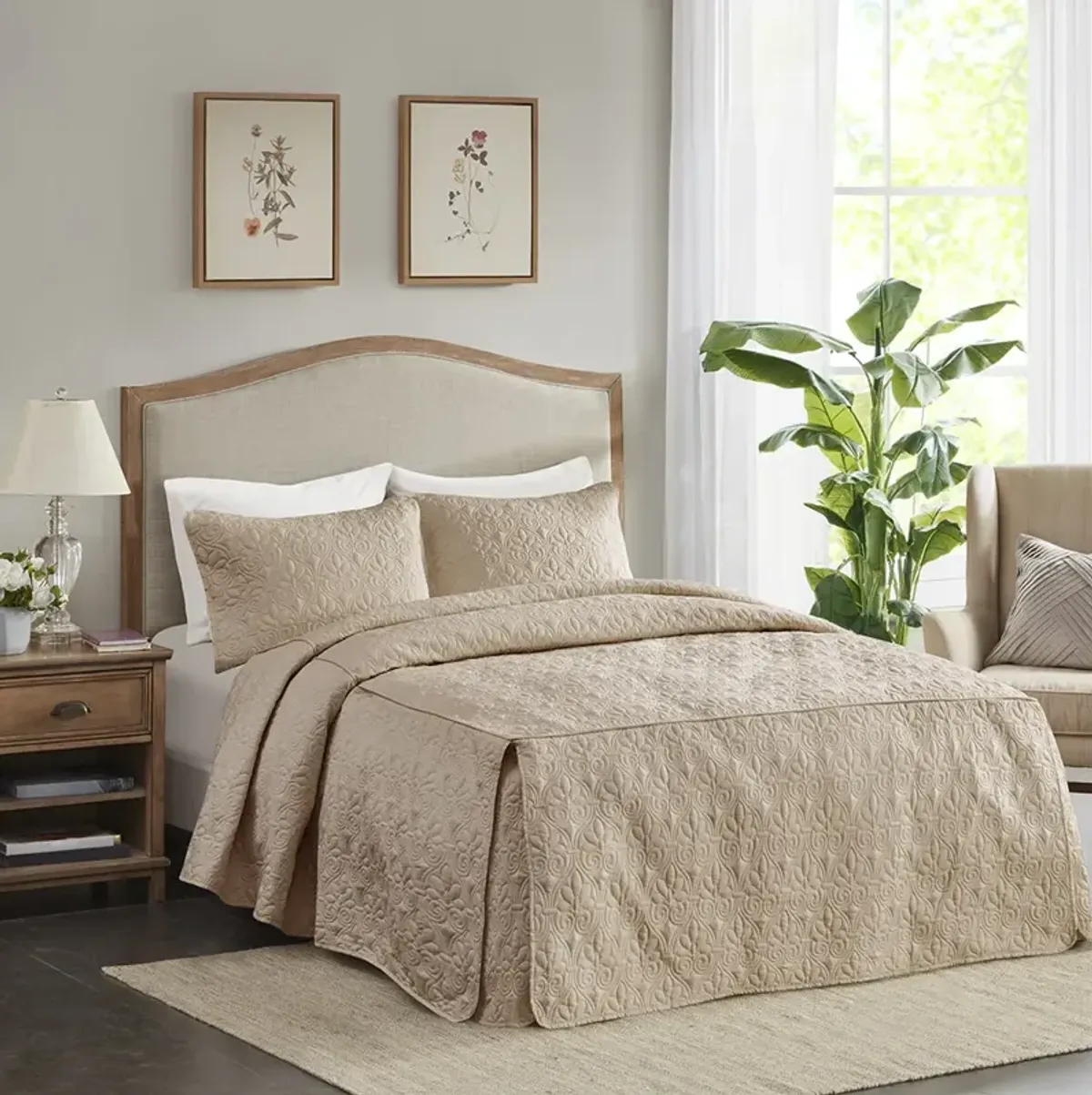 Madison Park Quebec Khaki 3 Piece Split Corner Pleated Quilted Bedspread