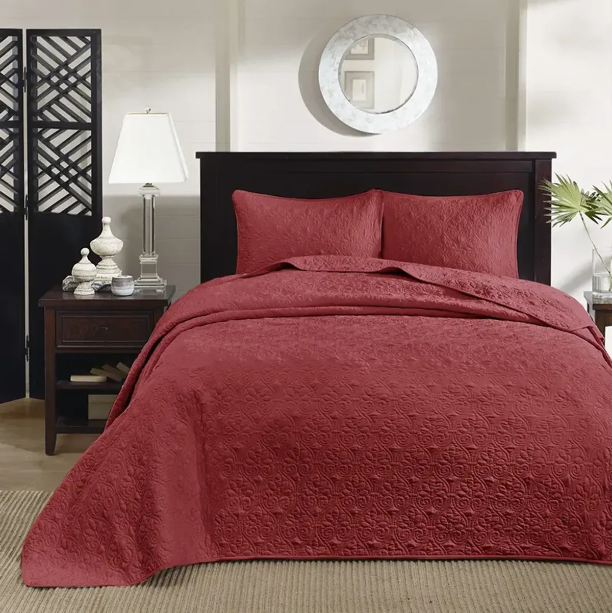 Madison Park Quebec Red Reversible Bedspread Set