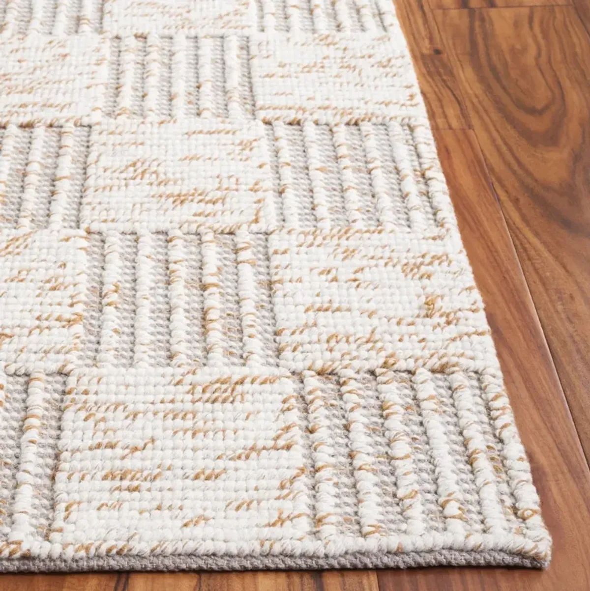 NATURA 701 BROWN  2'-3' x 8' Runner Rug