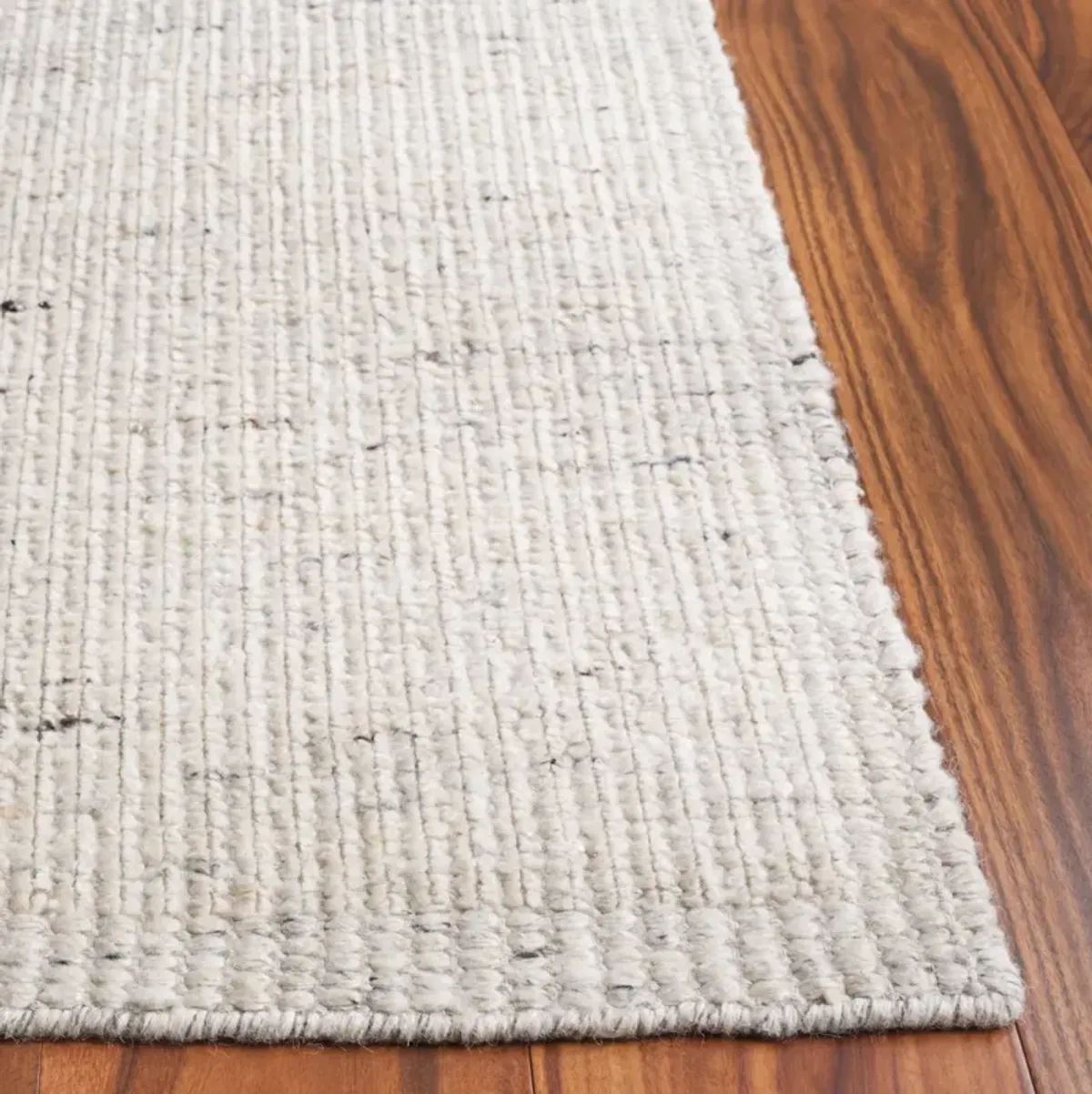 MIRAGE 775 BEIGE  2'-3' x 8' Runner Rug