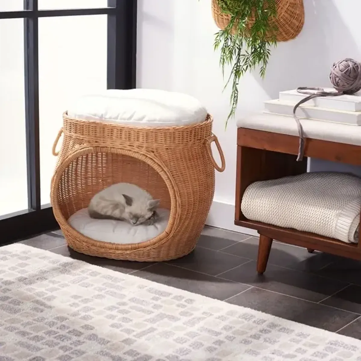 FAATI CAT BED W/ CUSHION