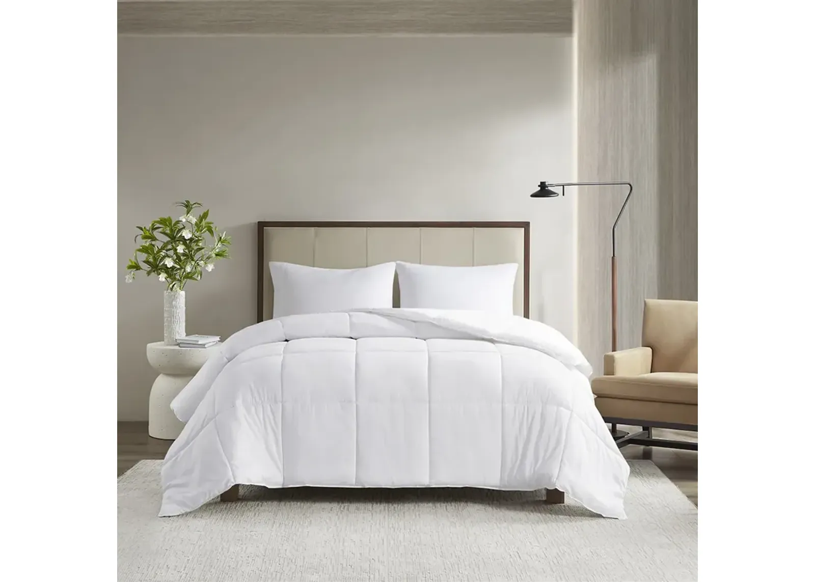 Madison Park Winfield White 300 Thread Count Cotton Shell Luxury Down Alternative Comforter