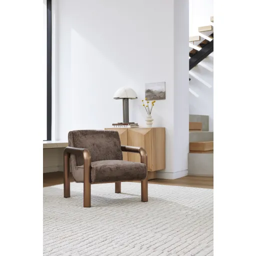 Magnus MGUS-001 31"H x 30"W x 33"D Accent Chair