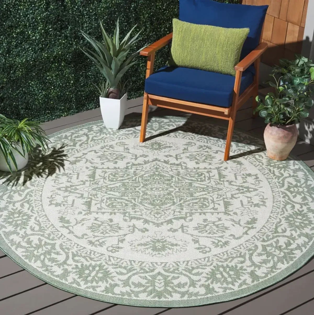 BERMUDA 885 GREEN  6'-7' X 6'-7' Round Round Rug