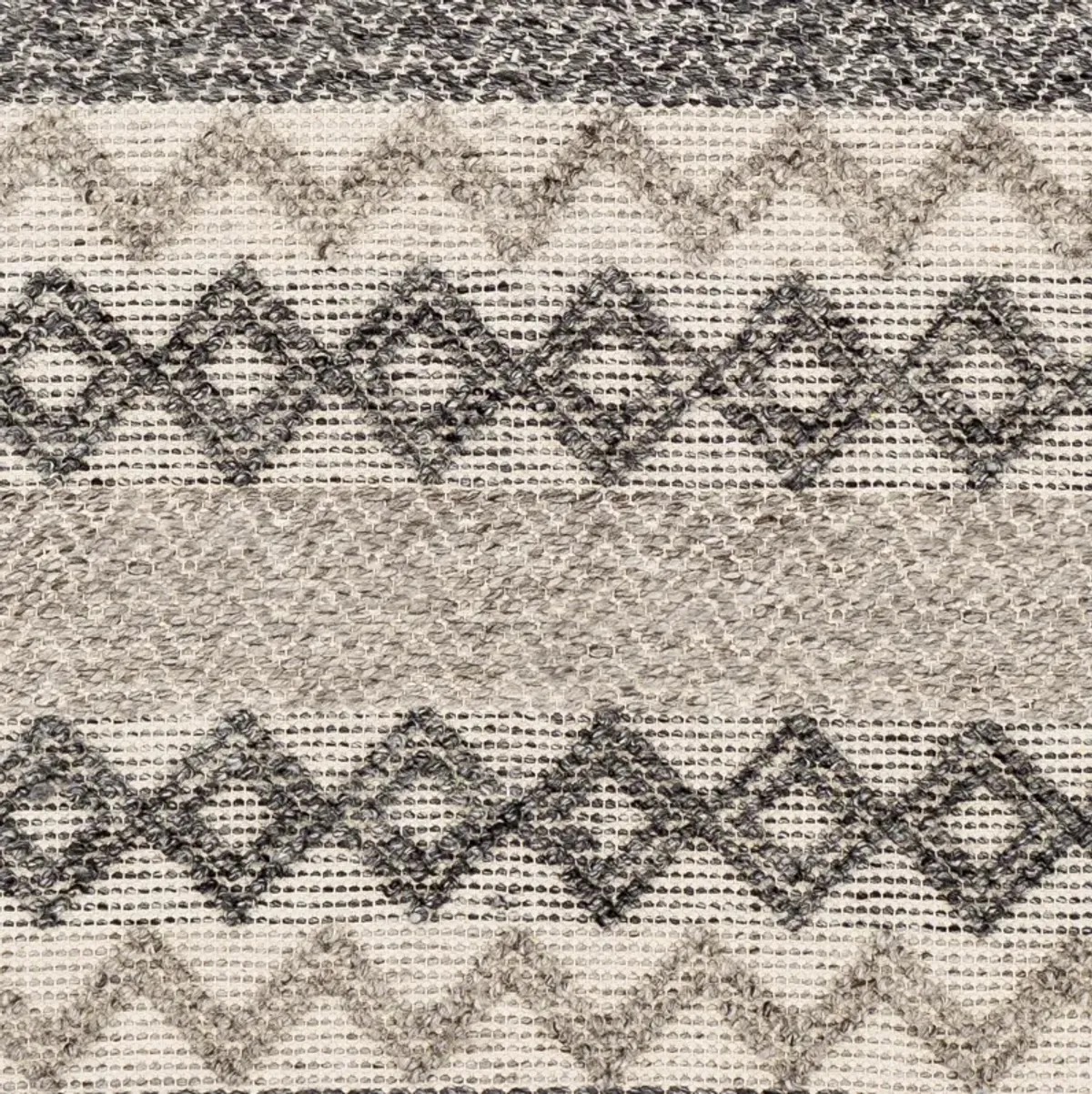 Farmhouse Neutrals FLS-2302 2' x 3' Hand Made Rug