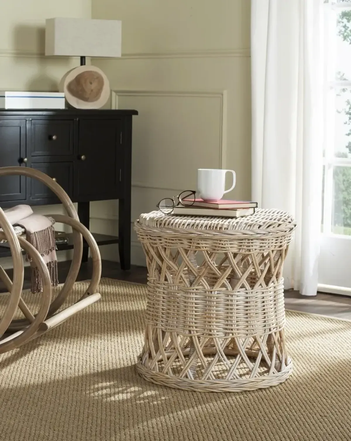 DESTA WICKER ROUND TABLE