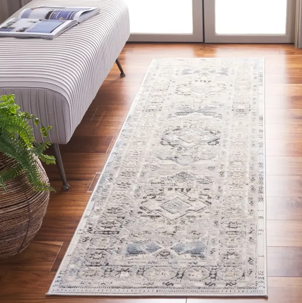 QUINCY 114 IVORY  2'-2' x 8' Runner Rug