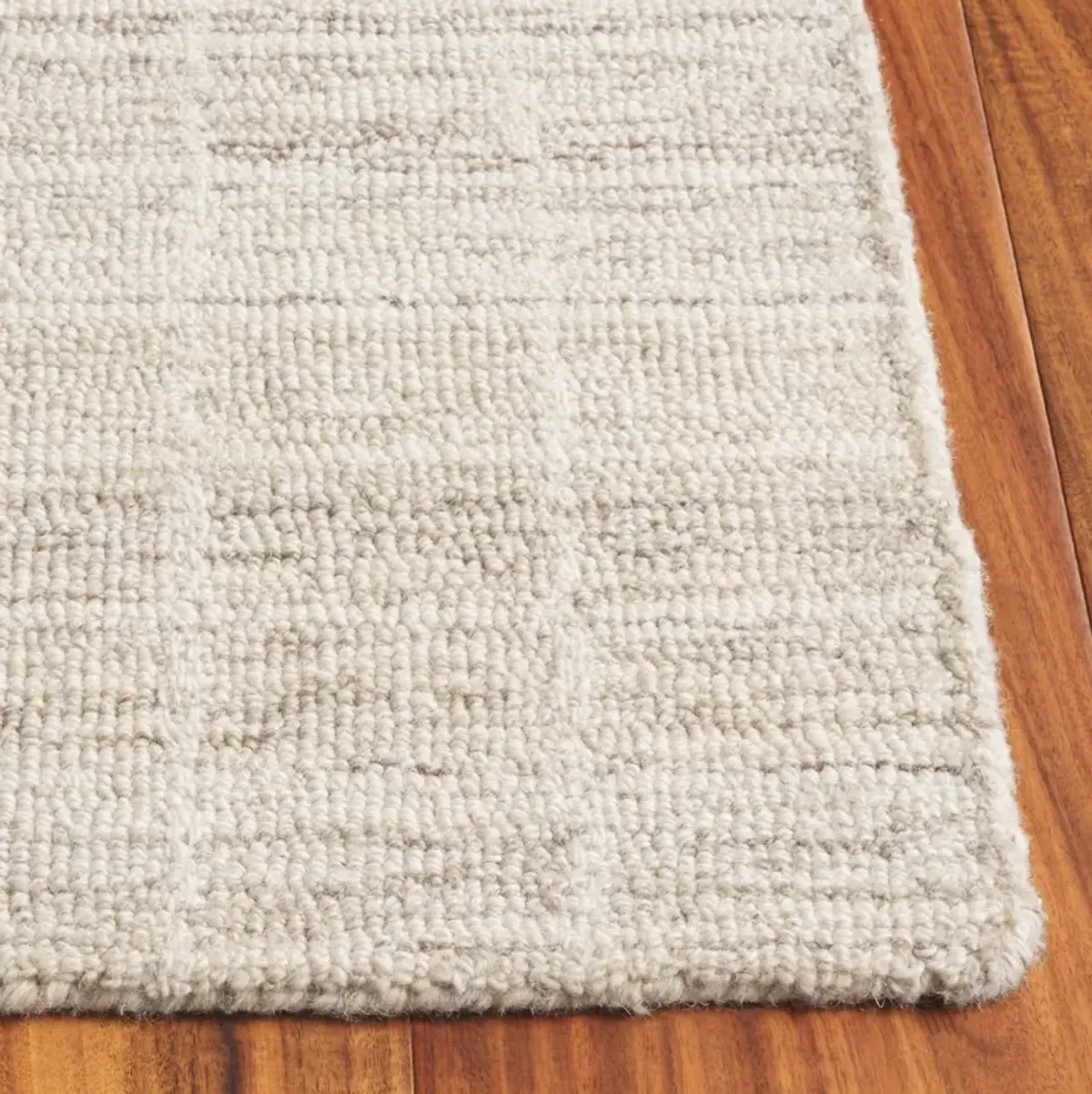 EBONY 139 IVORY  2'-3' x 9' Runner Rug