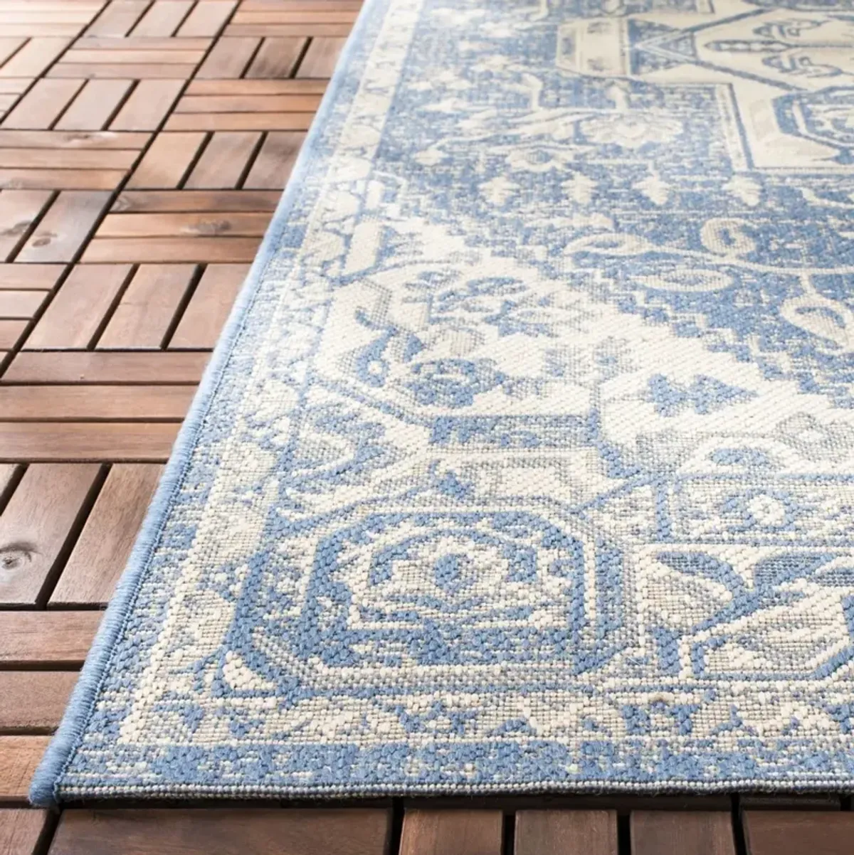BEACH HOUSE 138 Blue 4' X 4' Square Square Rug