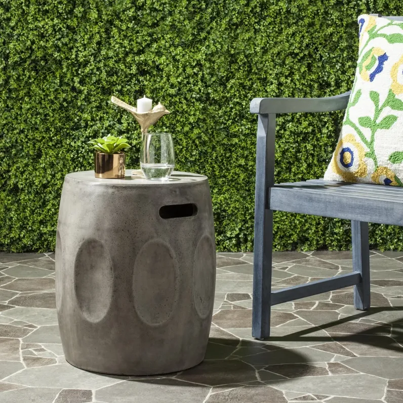 Zuri Indoor/Outdoor Modern Round Accent Table