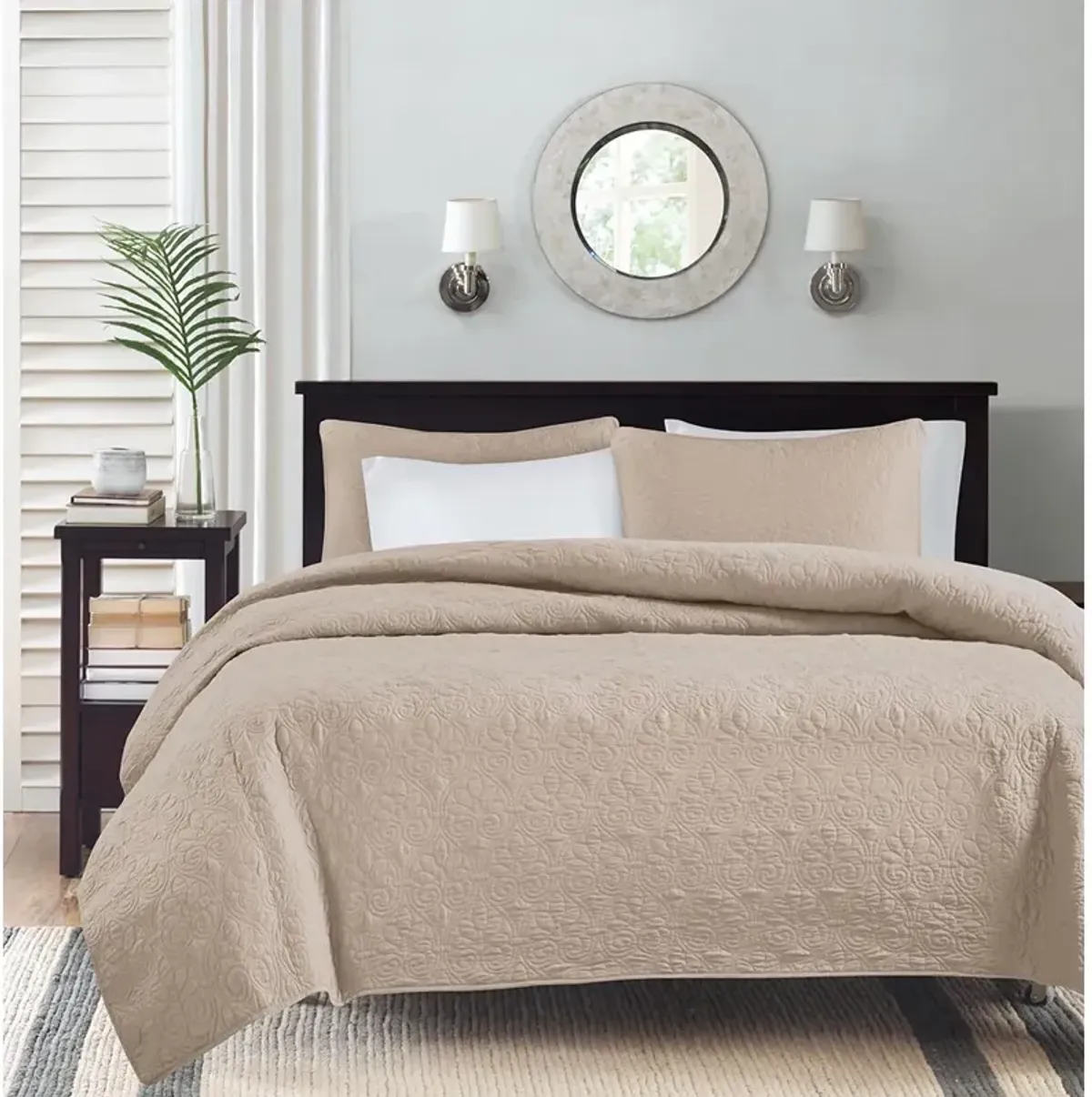 Madison Park Quebec Khaki Reversible Quilt Set