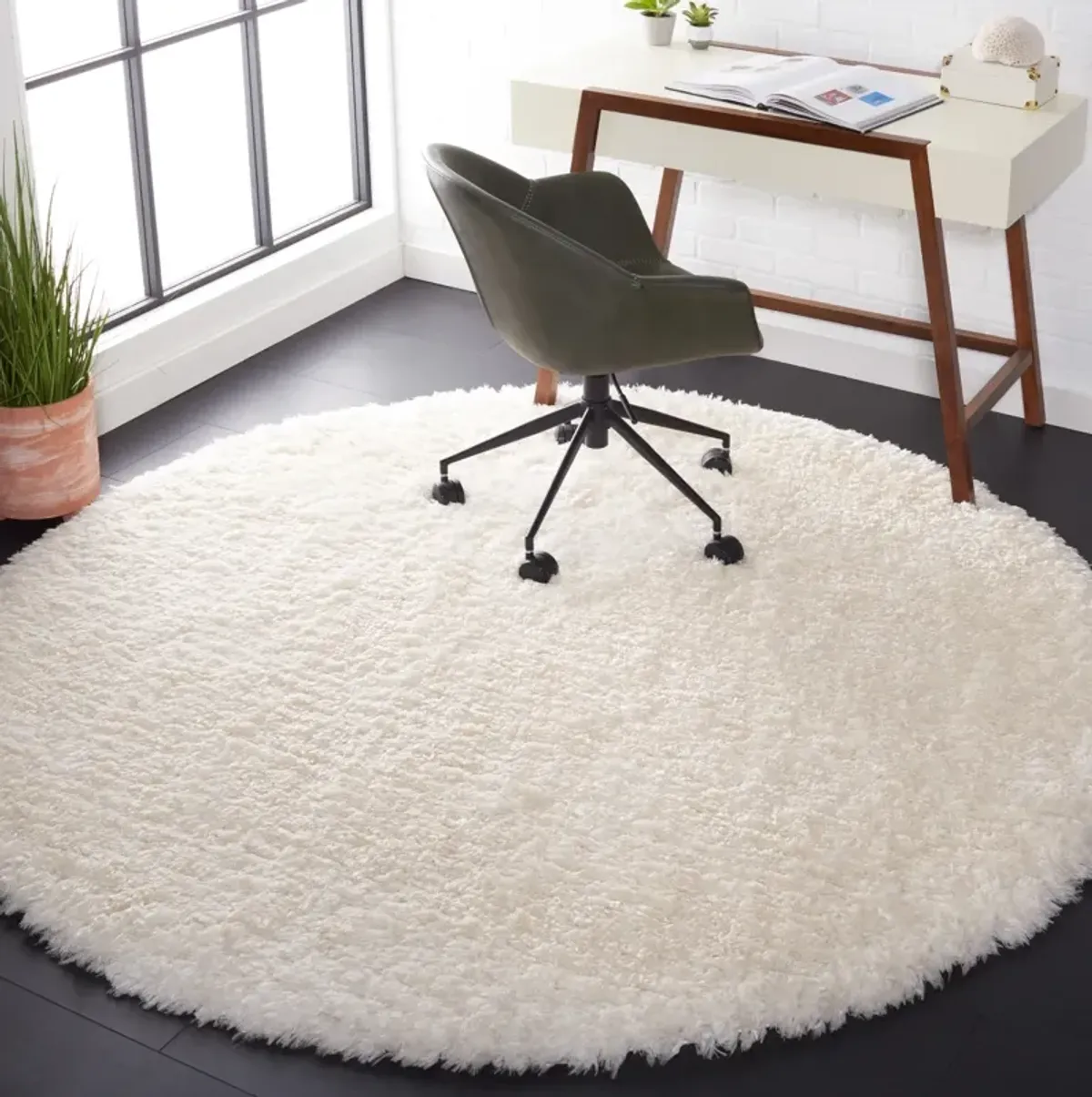 FLOKATI SHAG 950 IVORY 3' x 3' Round Round Rug