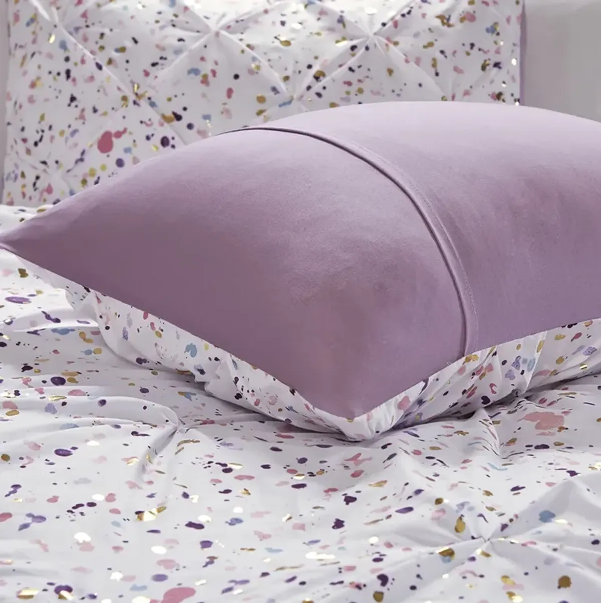 Intelligent Design Abby/Lara/Nicole Plum Metallic Printed and Pintucked Comforter